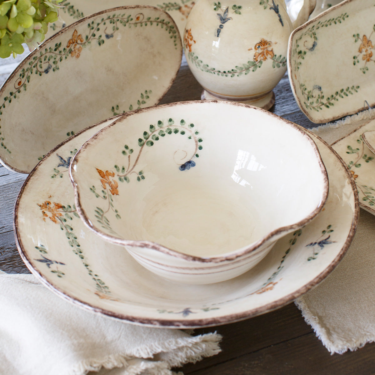 Italian ceramic Medici pasta serving bowl hand painted