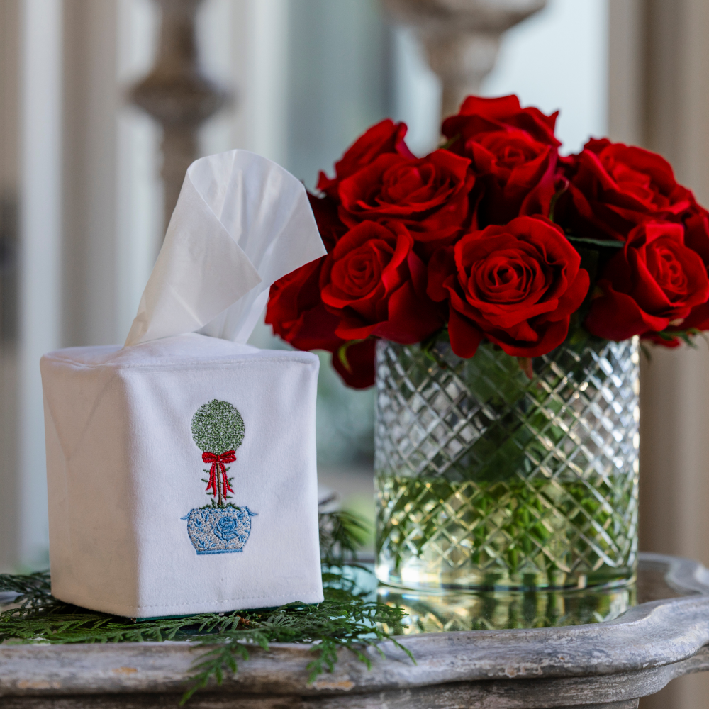 La Jardin Bow Topiary White Linen Tissue Box Cover