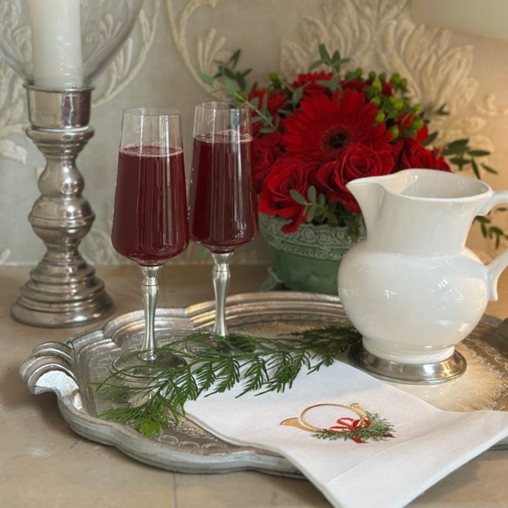 Holiday Horn with Bow Tri-Fold Napkin