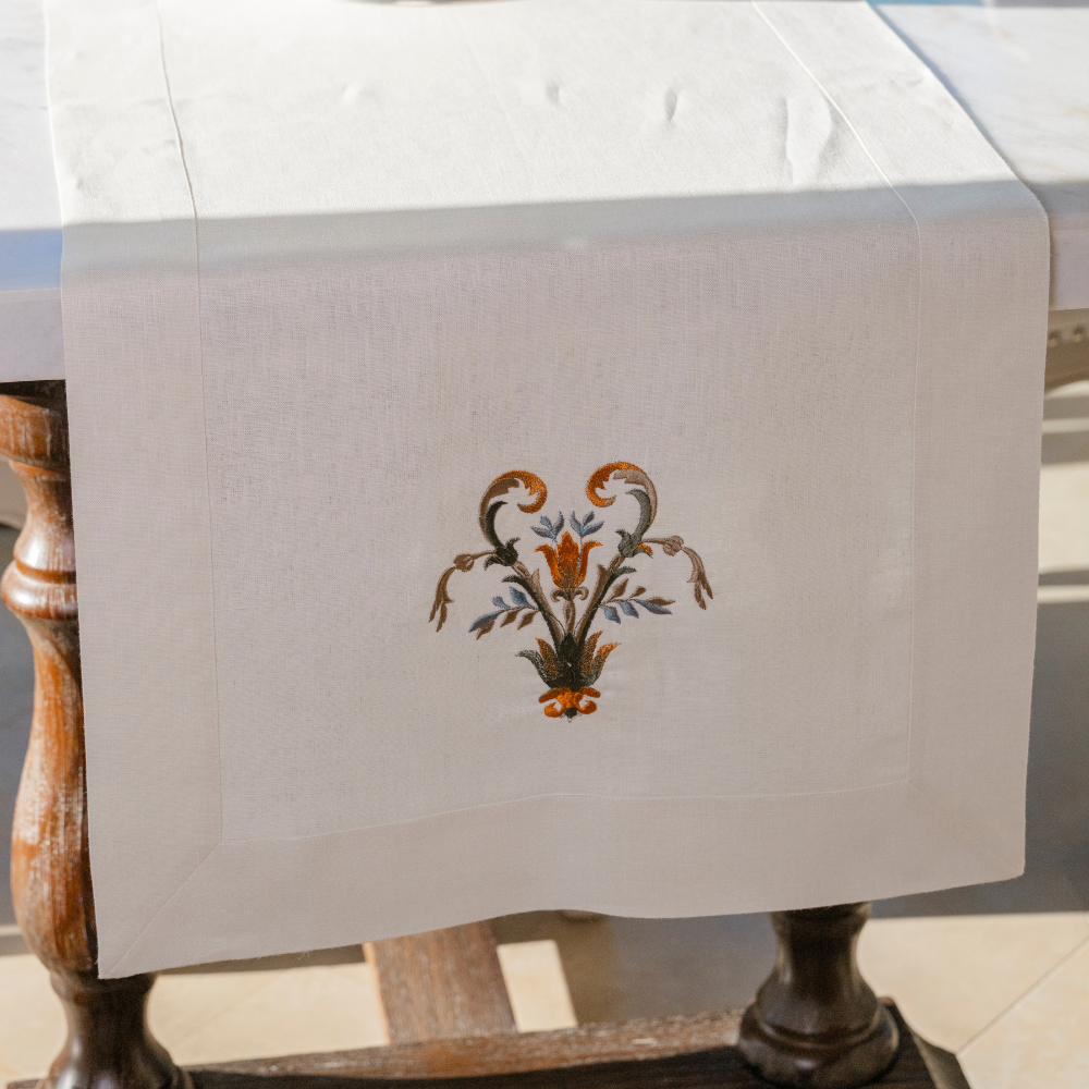 Villa Estate Linen Table Runner