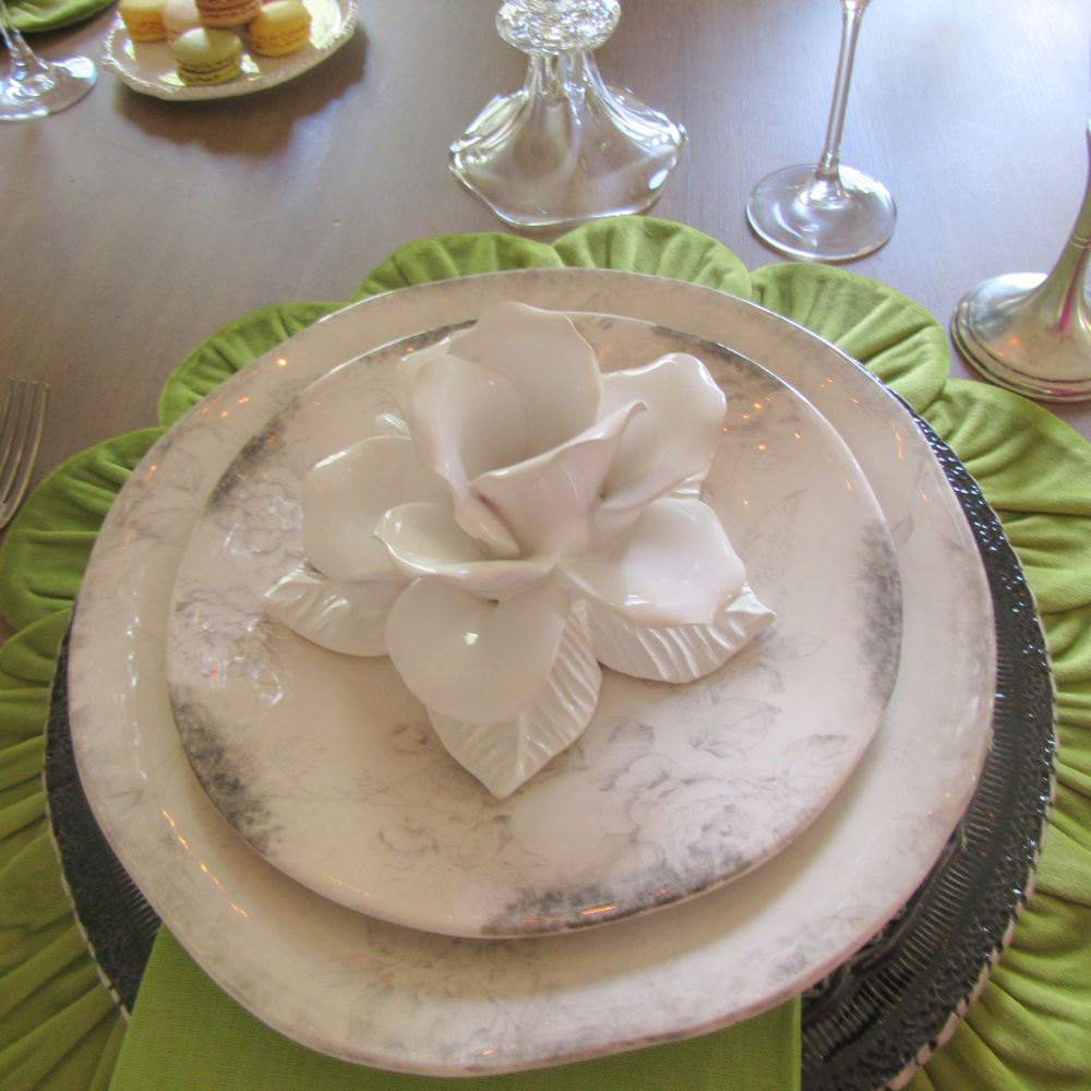 Scavo Rose Petal Candle Holder