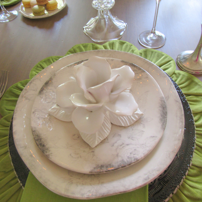 Scavo Rose Petal Candle Holder