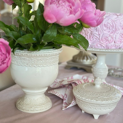 Arte Italica Finezza cream small footed cachepot – elegant Italian ceramic for flowers or plants