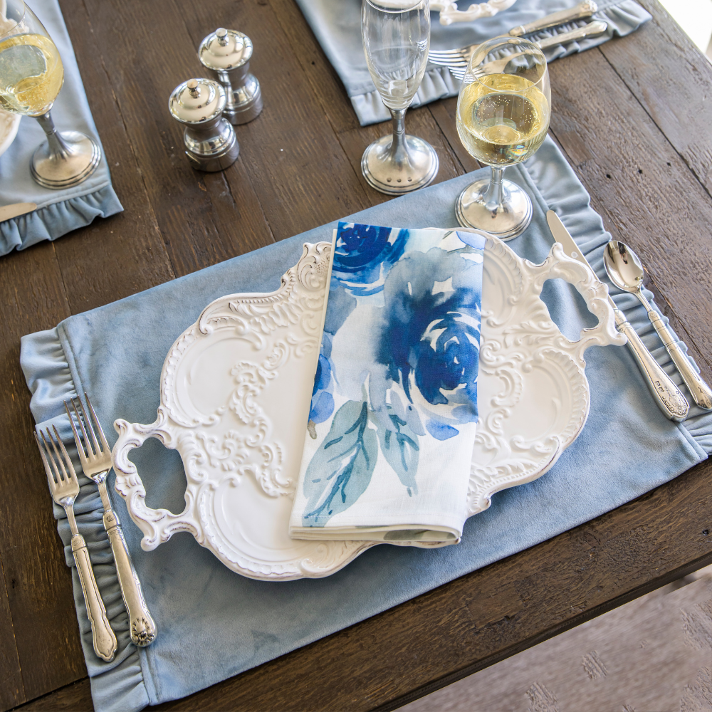 Arte Italica Finezza white Baroque tray – Italian ceramic serving platter with ornate lace design