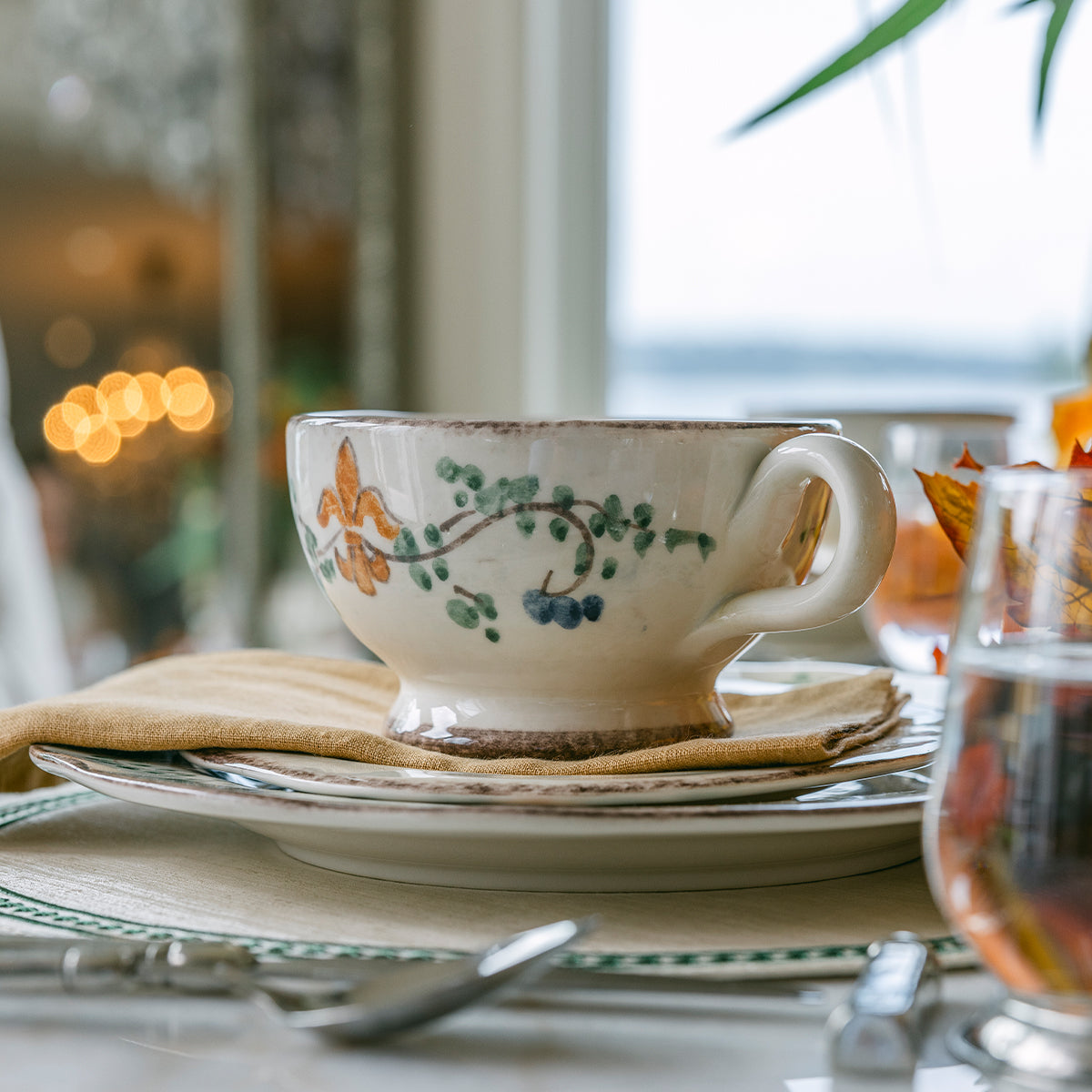 Arte Italica large Italian ceramic Medici cup