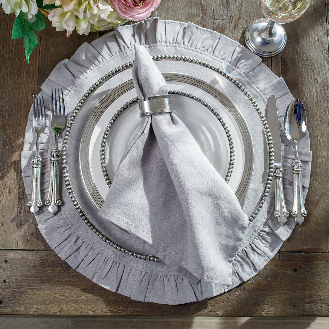 Round Ruffle Linen Placemat Arte Italica
