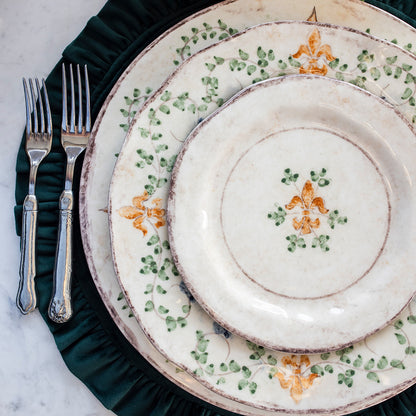 Italian ceramic Medici salad and dessert plate hand painted Renaissance plate detail
