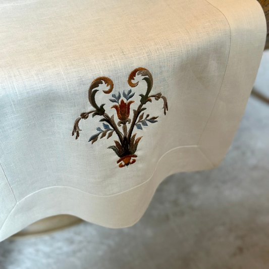 Villa Estate Linen Table Runner - New