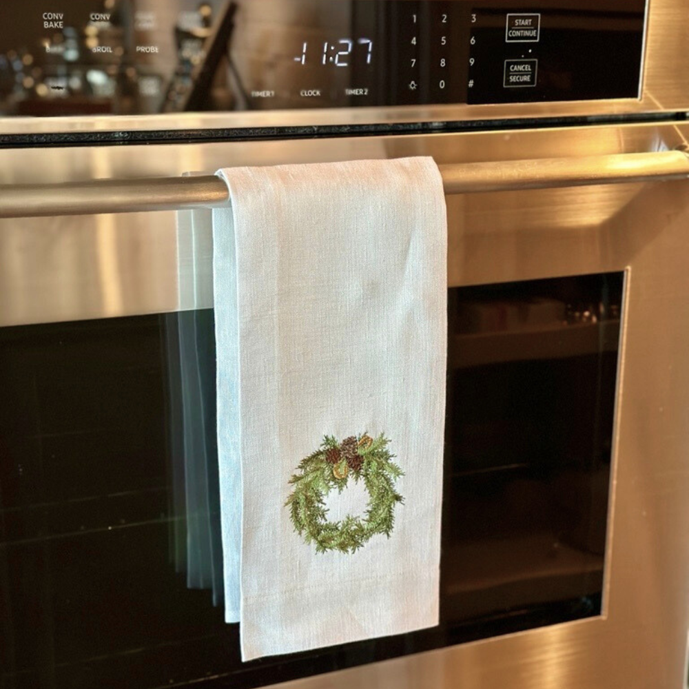 Juniper Wreath Linen Towel