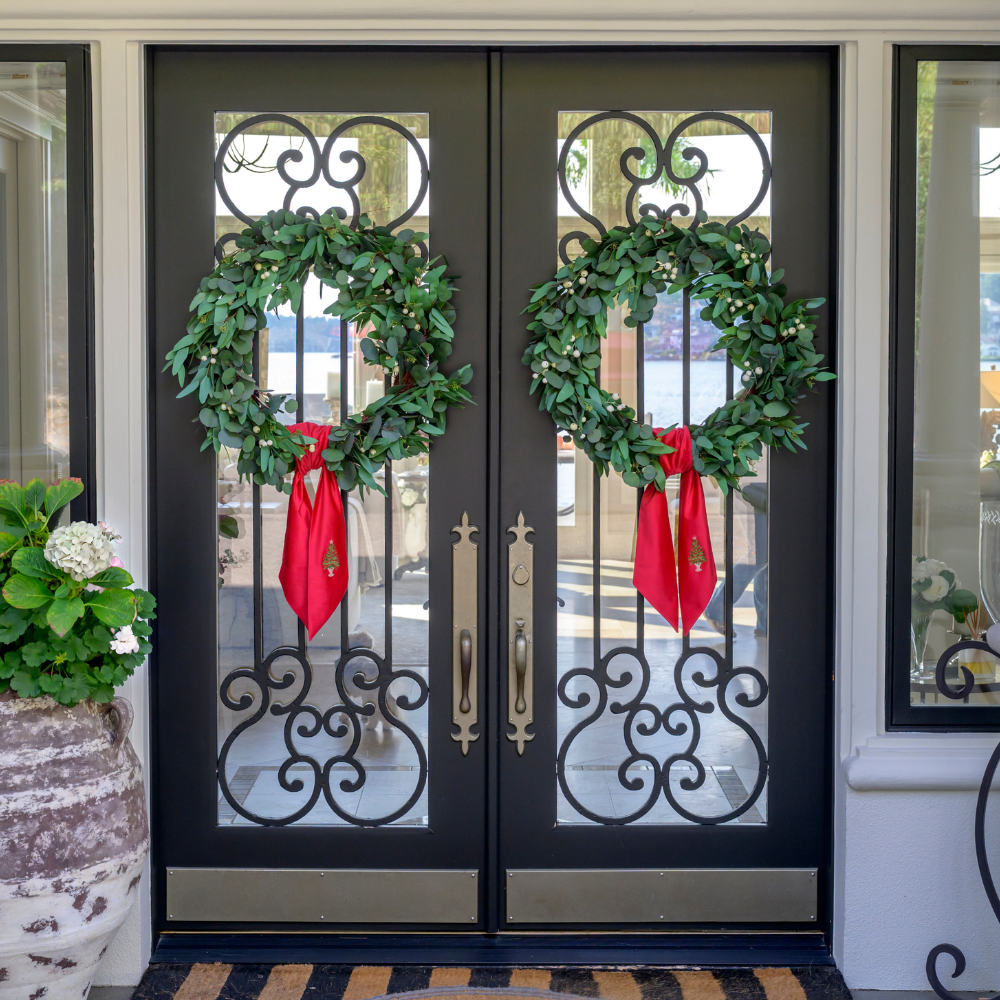 Tree with Trim Velvet Sash - New