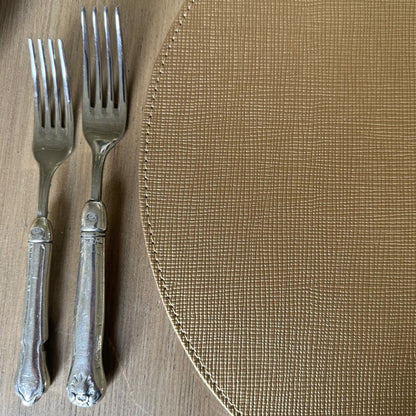 Splendido Round Reversible Placemat, Metallic Gold & Platinum