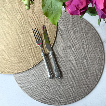 Splendido Round Reversible Placemat, Metallic Gold & Platinum