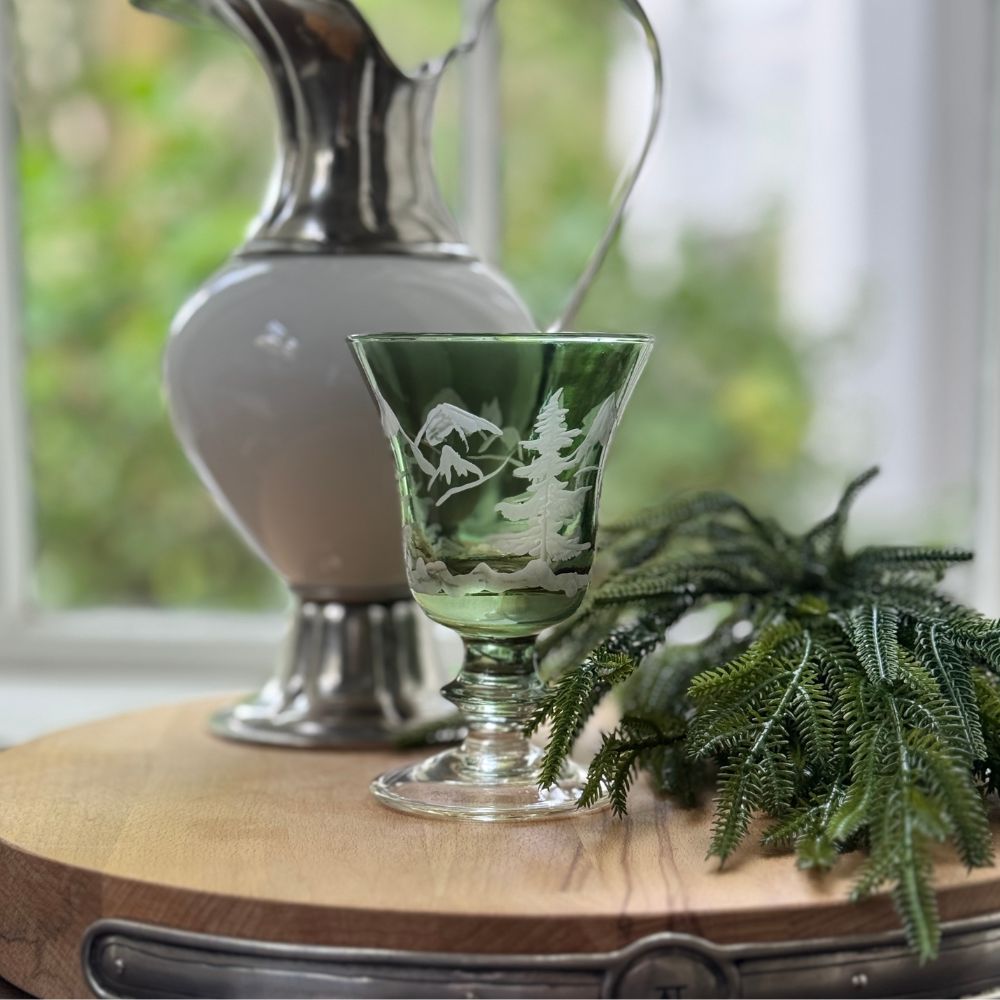 Rialto Borghese Etched Water / Wine Glass in green with christmas tree branch