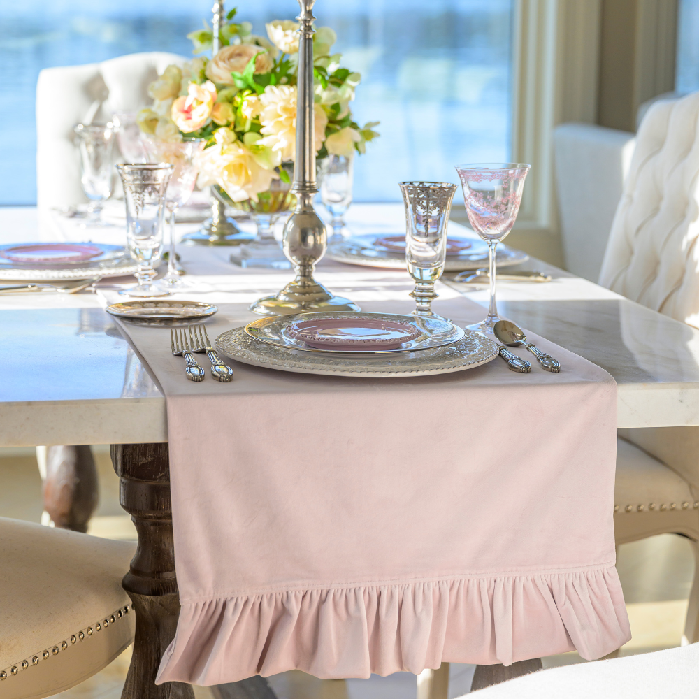 Linen Ruffle Table Runner Velvet Table Runner with Ruffle – Arte Italica