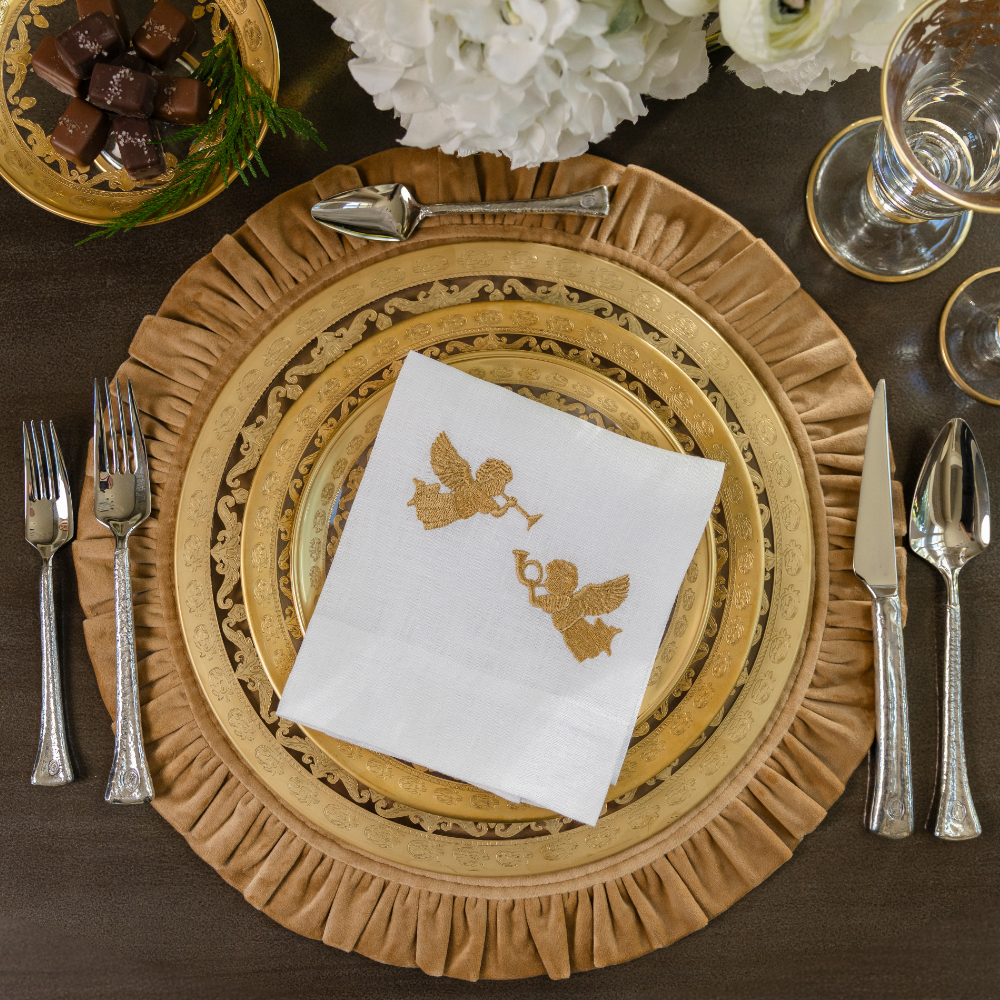 Trumpeting Cherubs White Linen Towel