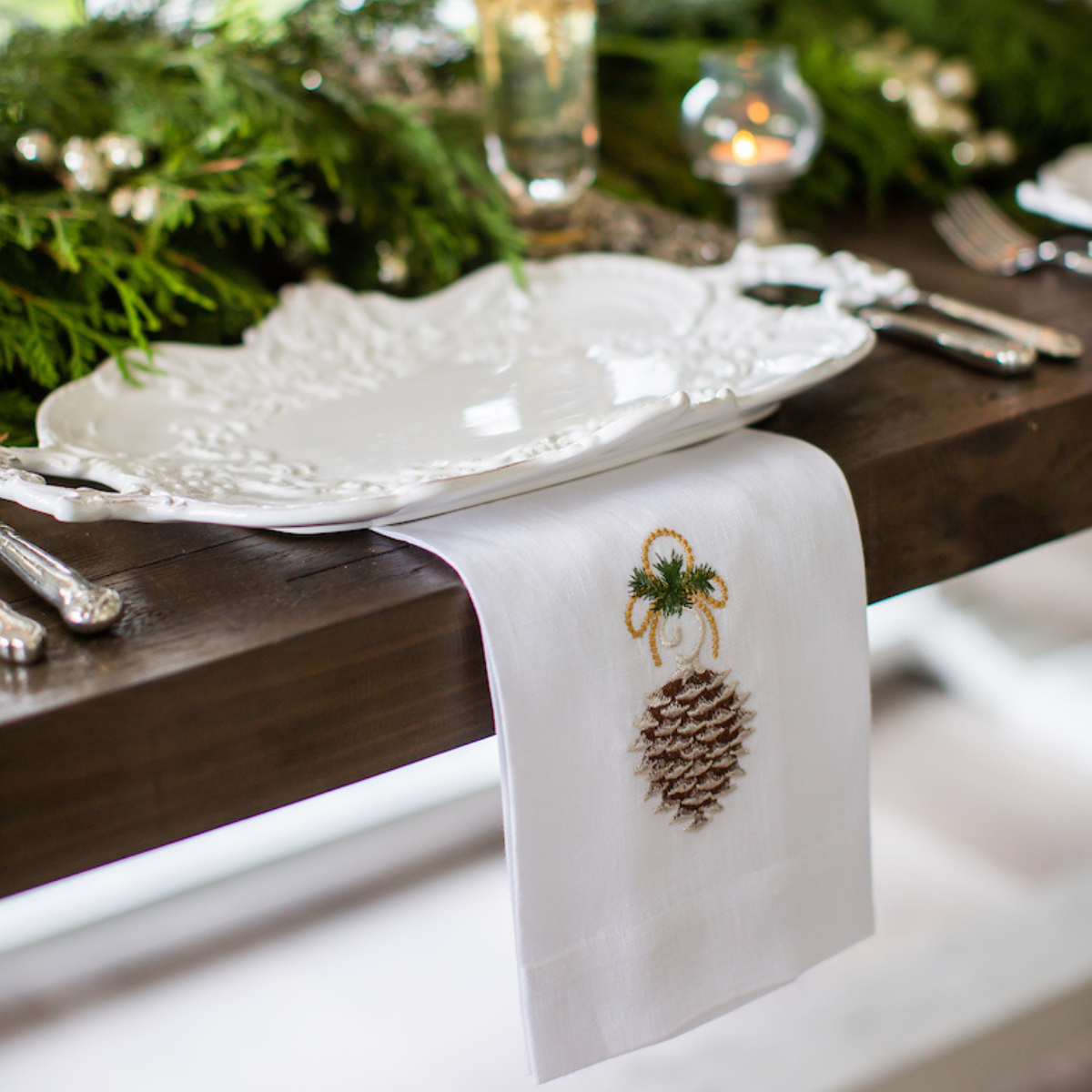 Pinecone Ornament Linen Towel