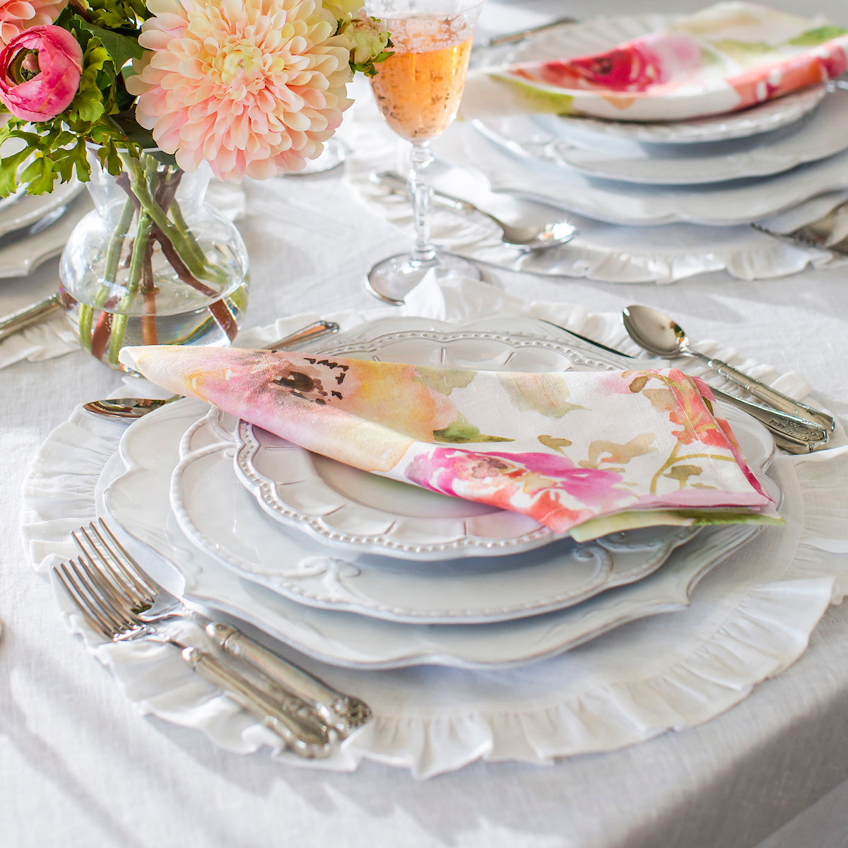 Filigree Charger - Thumbnail 3