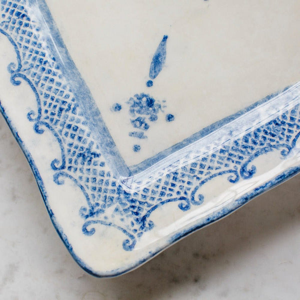 arteitalica-burano-large-square charger blue ceramic Italian hand painted dinnerware, serving platter detail
