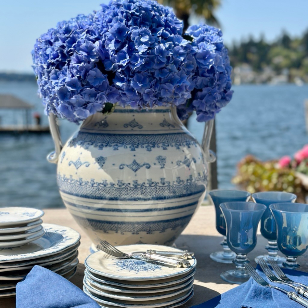 Arte Italica Burano round 2-handled Amphora blue ceramic Italian hand painted 