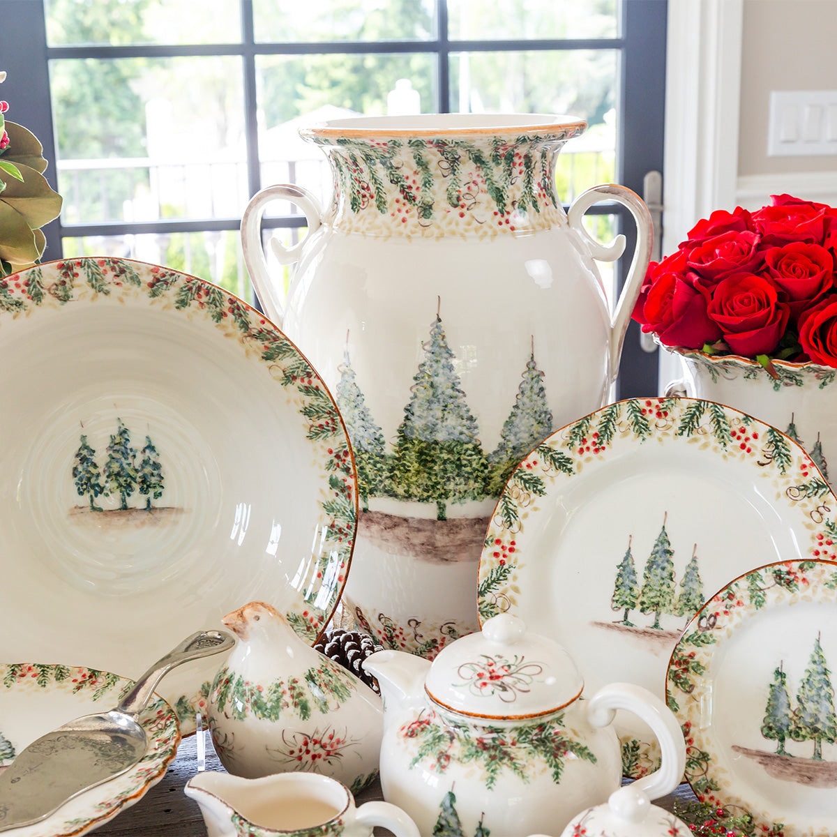 Natale Hand-Painted Italian Ceramic Christmas Urn | Arte Italica